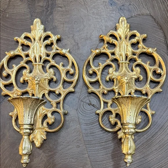 vintage Hollywood Regency style gold filigree wall sconce - Picture 1 of 6